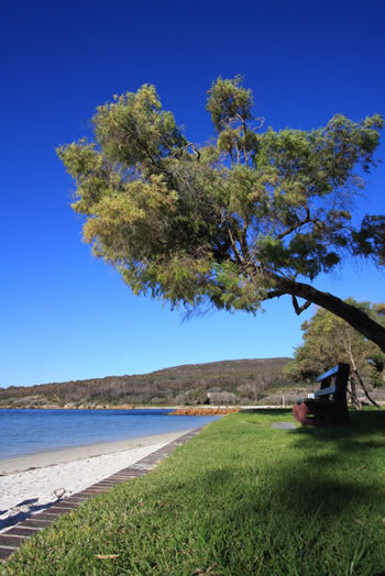 Groyne at Emu Beach